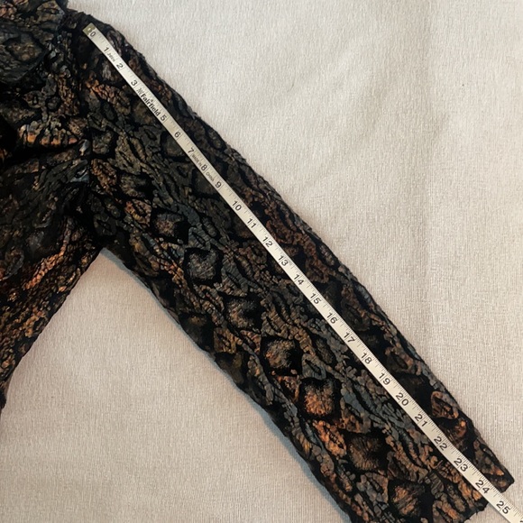 GORGEOUS PYTHON IN BLACK AND COPPER! By ERIN SZ L SOFT AND COMFORTABLE - Picture 13 of 15